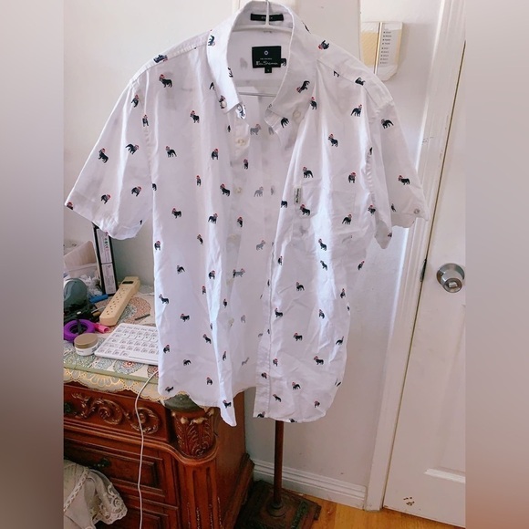 Button-front shirt is made‎ of 100% cotton with a single front pocket S - Picture 8 of 9